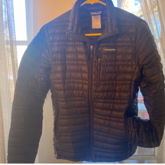 Patagonia Jackets & Blazers - PATAGONIA ULTRALIGHT DOWN JACKET • SMALL